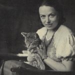 17 Foto Dörte Helm mit Katze 1933